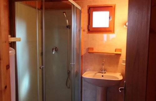 Viplaix House | Charmants chalets avec jardin et jeux pour enfants à Mesples - FR-1-489-402