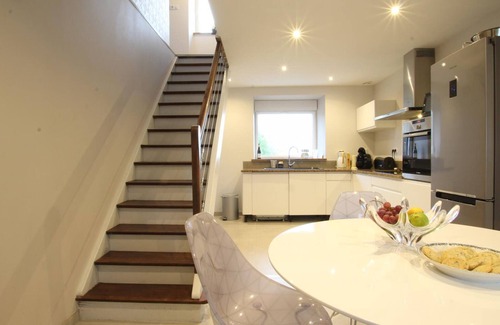 Saint-Michel-de-Montjoie Cottage | Charming granite house with garden and pets allowed