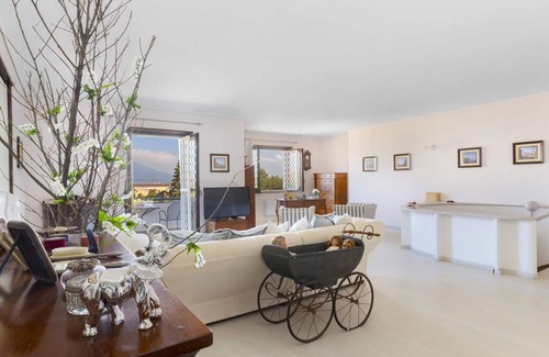 Castellammare di Stabia Villa | Charming Private Villa with Pool Near Town