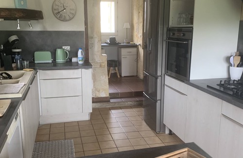 Saint-Seurin-sur-l'Isle House | Charming house with pool on the Bordeaux wines route