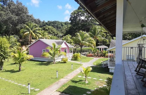 Calabash Bight Apartment | Charming 1-bedroom apartment with Starlink WiFi, AC, in lovely Calabash Bight