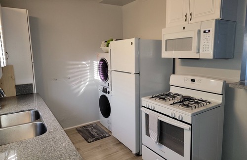 Inglewood Apartment | Charming 1-bedroom apartment in welcoming Inglewood with AC, WiFi