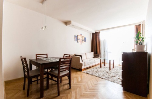 Centrum Apartment | Charming 1-bedroom apartment in lovely Warszawa with WiFi, AC
