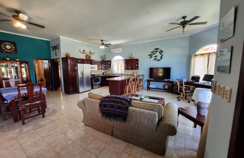 Colon Apartment | Charming 1-bedroom apartment in Balfate