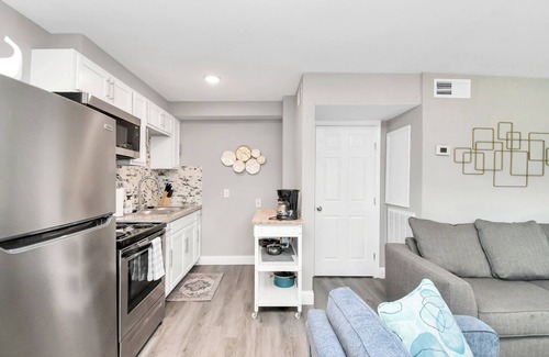 Riverside Terrace Apartment | Charming 1-bedroom apartment in serene Houston with AC