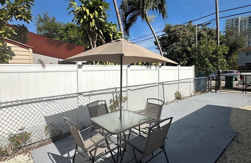 Seybold Apartment | Charming 1-bedroom apartment with AC, WiFi in Heart of Miami