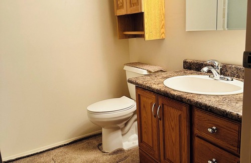 Lethbridge House | Charming 1-bedroom house with AC, WiFi in enchanting Lethbridge