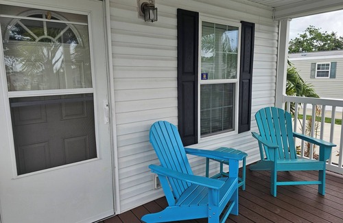 Bayshore Gardens Cottage | Charming 1-bedroom cottage in delightful Bradenton with fitness room, AC