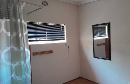 Lyttelton Manor Cottage | Charming 1-bedroom cottage in cool Centurion with WiFi