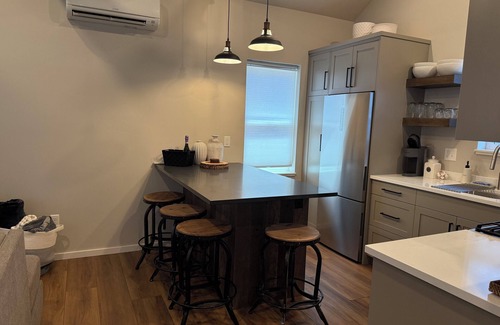 Historic Railroad District Cottage | Charming 1-bedroom cottage in welcoming Ashland with AC