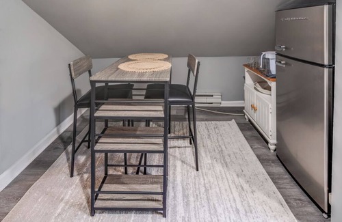 East Massapequa Apartment | Charming 1-bedroom duplex apartment with WiFi, AC in peaceful Massapequa