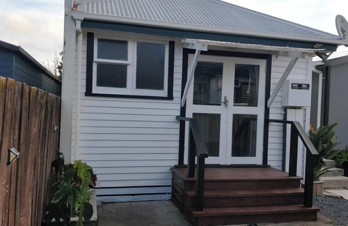 Trentham House | Charming 1-bedroom house in enchanting Upper Hutt with WiFi