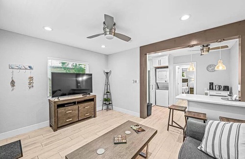 Lantana House | Charming 1-bedroom house near the sandy beaches