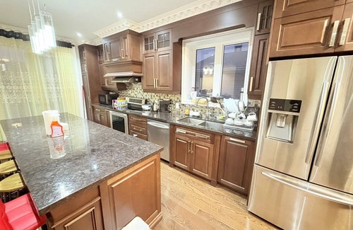 Upper Beaches House | Charming 1-bedroom private with attached washrooms room available