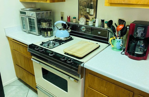 Fort Mohave House | Charming 1-bedroom house with big yard, AC and WiFi in delightful Fort Mohave