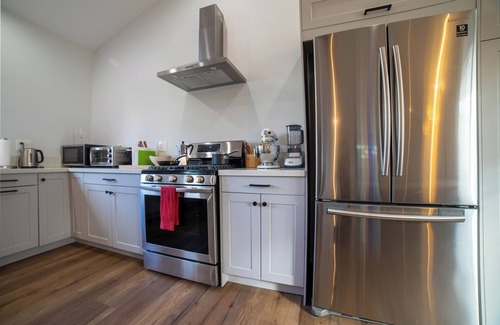 Los Angeles House | Charming 1-bedroom house with backyard in fabulous Los Angeles. Dog friendly!