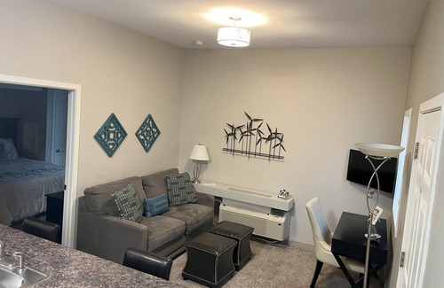 North Vernon Apartment | Charming 1-bedroom apartment in North Vernon