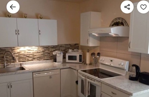 Port Matilda Apartment | Charming 1-bedroom apartment in enchanting Port Matilda with AC