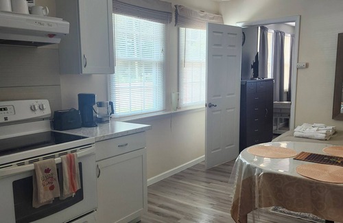 Port Matilda Apartment | Charming 1-bedroom apartment in enchanting Port Matilda with AC