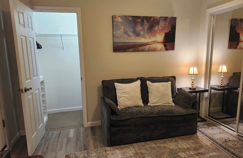 Port Matilda Apartment | Charming 1-bedroom apartment in enchanting Port Matilda with AC