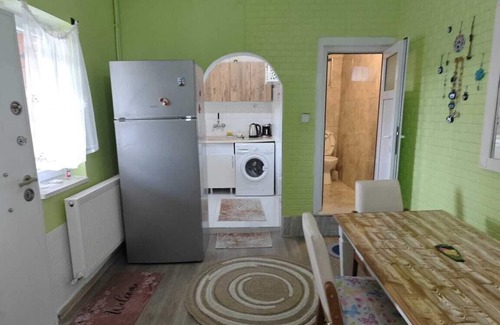 Inegeul Villa | Charming 1-bedroom villa with WiFi and AC in amazing Istanbul