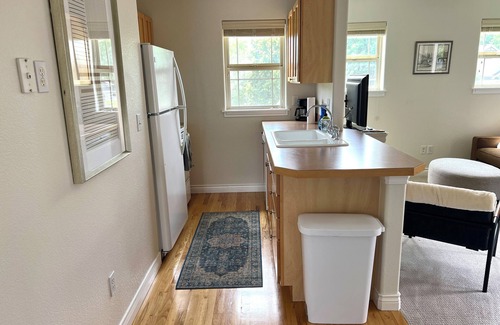 Erie House | Charming 1-BR carriage house in quiet neighborhood