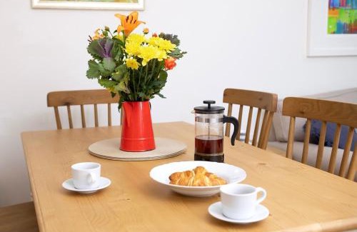 Bradford-on-Avon House | Charming 1700s Cottage in Bradford on Avon nr Bath