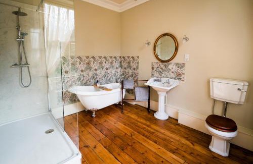 Thirsk House | Charming 18th Century property