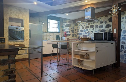 Arsac-en-Velay Cottage | Charming 18th Century Mansion with Garden & Modern Amenities near Puy-en-Velay