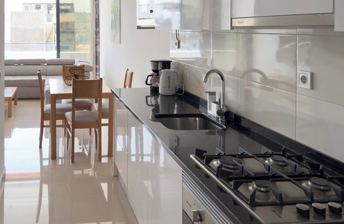 Praia Apartment | Charming 1BD Apt - Plato Pedestrian Street - LCGR