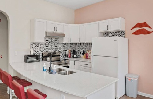 Herron Morton House | Charming 1BR Apartment Ideal Central Location
