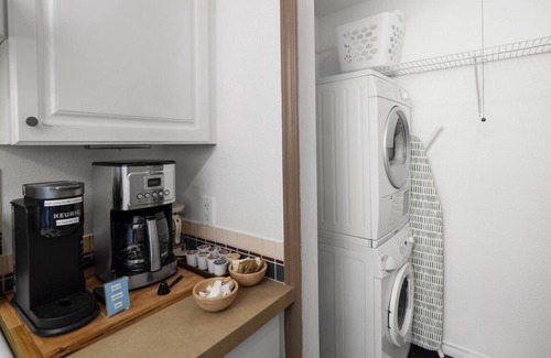 Downtown Seattle Apartment | Charming 1BR Great Walkability & Amenities, Dog Ok