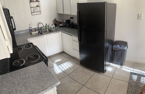 Paradise Apartment | Charming 1st Floor Escape: 1.1 mi. to Airport; 2.4 mi. to LV Strip - Fast WiFi