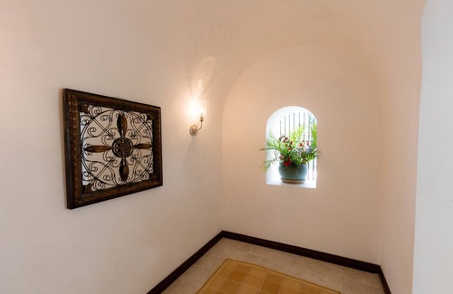 West Coast House | Charming 2 bed Spacious Plantation Guest House