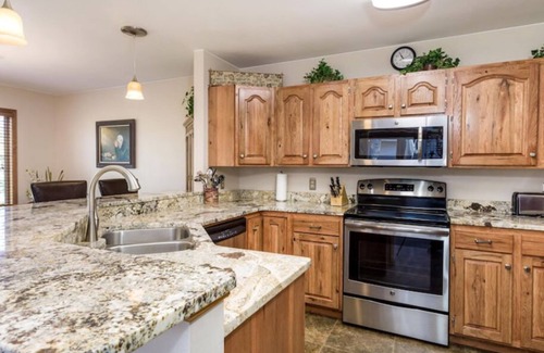 Columbia Falls House | Charming 2-bedroom house with WiFi, AC in gorgeous Columbia Falls