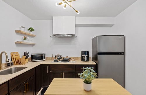 Mission Terrace House | Charming 2-bedroom house with private backyard in San Francisco