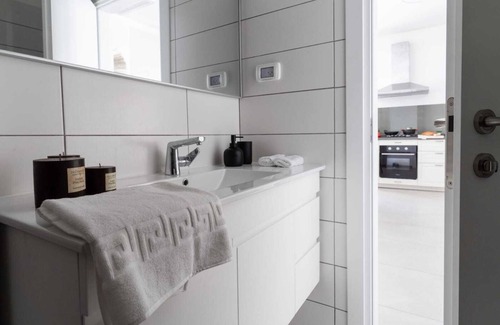 Jerusalem Apartment | Charming 2-bedroom ,3 balconies apartment 600m Frishman Beach