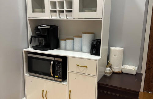 Manchester Apartment | Charming 2-bedroom apartment in brilliant Manchester with AC, WiFi