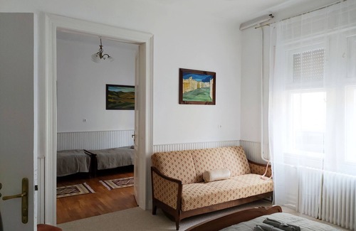 Keszthely Apartment | Charming 2-bedroom apartment in lovely Keszthely with WiFi, washing machine