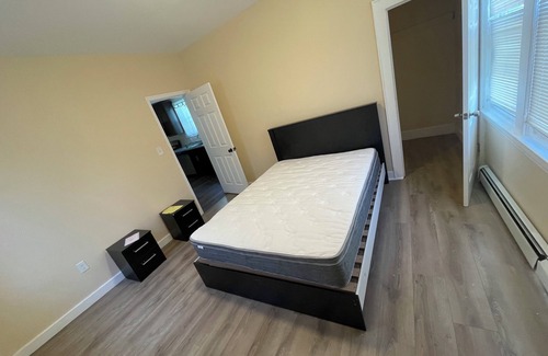 Lower Vailsburg Apartment | Charming 2-bedroom apartment in Irvington with WiFi