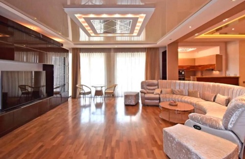 Kentron Apartment | Charming 2-bedroom apartment in enchanting Yerevan with AC