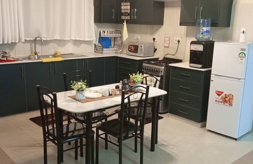 Nakuru House | Charming 2-bedroom apartment in beautiful Nakuru with WiFi, 24hr security.nn