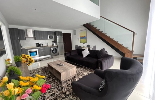 Cantonments Apartment | Charming 2-bedroom Apartment with fitness room, WiFi in phenomenal Accra