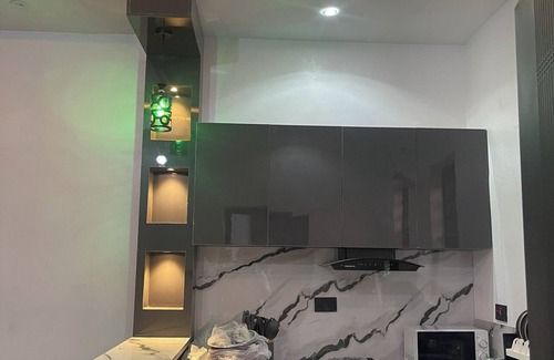 Lagos Apartment | Charming 2 bedroom apartment in nice area in Lagos with WiFi, AC & security