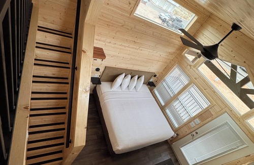 Moab South Valley Cabin | Charming 2-bedroom cabin #105 in amazing Moab with AC, WiFi