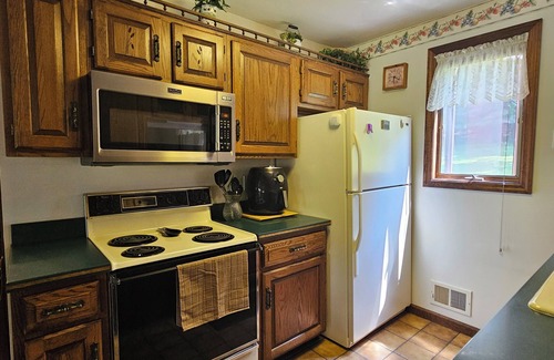 Hostetter Ski Chalet | Charming 2-bedroom chalet style house in the country in delightful Latrobe