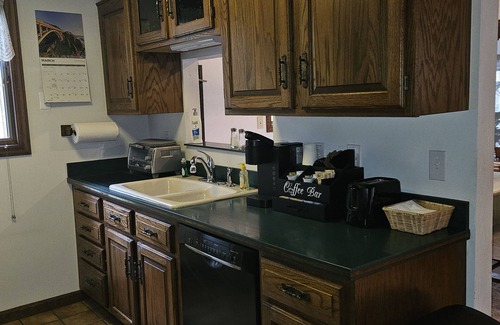 Hostetter Ski Chalet | Charming 2-bedroom chalet style house in the country in delightful Latrobe