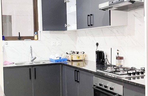 Nairobi Condo | Charming 2-bedroom condo in enchanting Nairobi with fitness room & swimming pool
