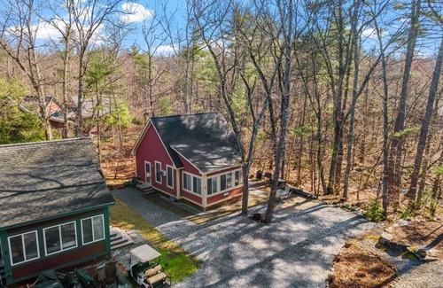 Summer Village Cottage | Charming 2-bedroom cottage in Westford, sandy beach, 2 pools, restaurant on site