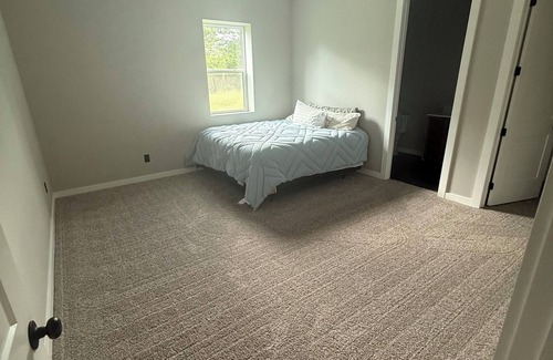 Franklin Other | Charming 2-bedroom farmhouse with AC, fitness room in tranquil Franklin